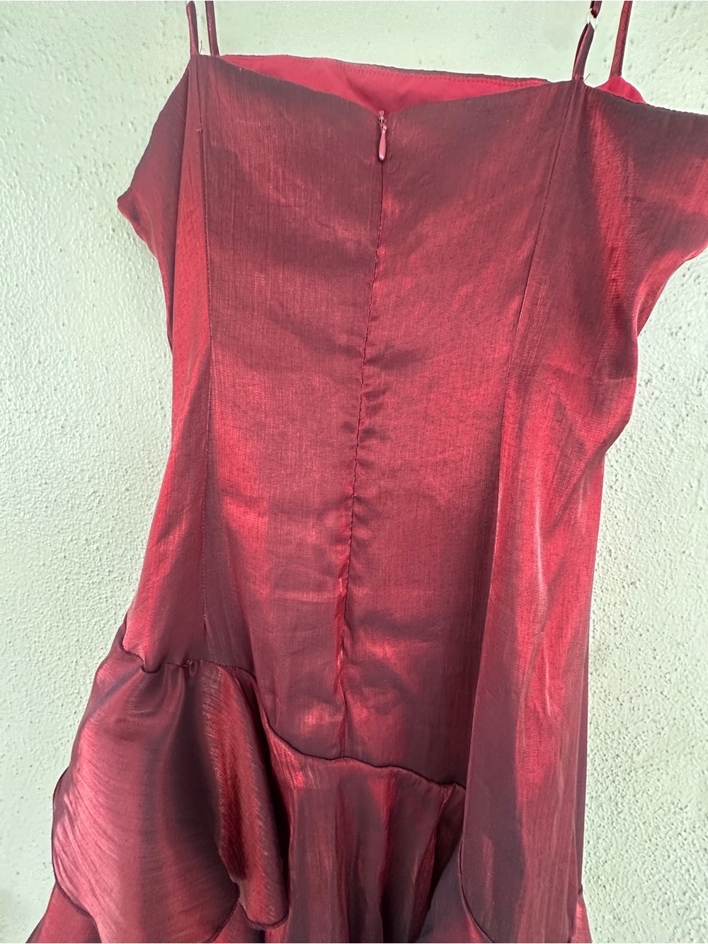 Red Metallic Ruffle-Detail Prom Gown - Picture 5 of 7